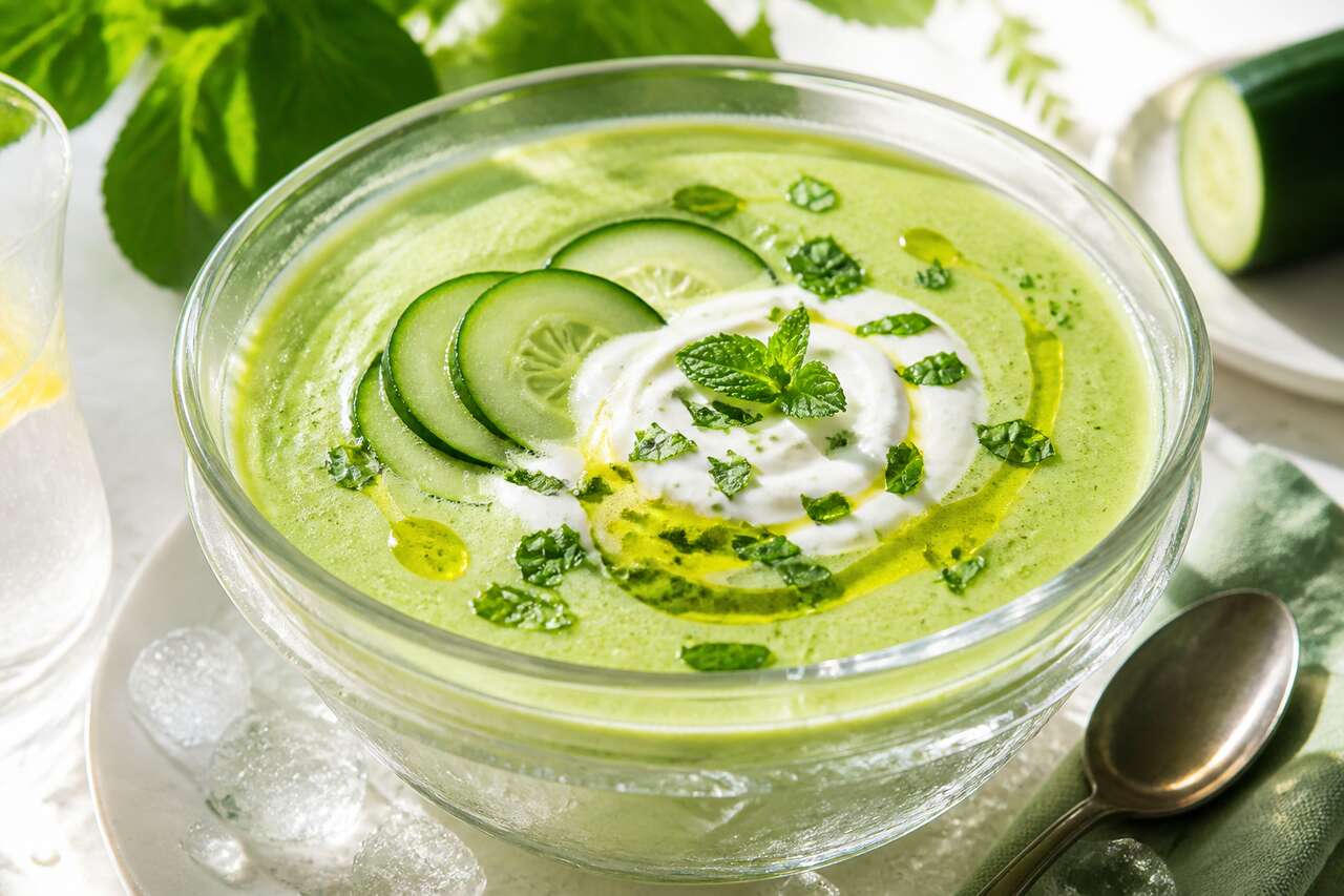 Gaspacho de concombre : la recette fraîche et légère de l'été