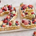 Number cake vanille et fruits rouges : recette facile et délicieuse